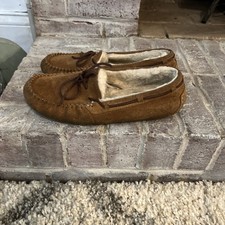 Ugg Australia Dakota Chesnut Brown Suede Moccasin Wool Fur Slippers Size 9