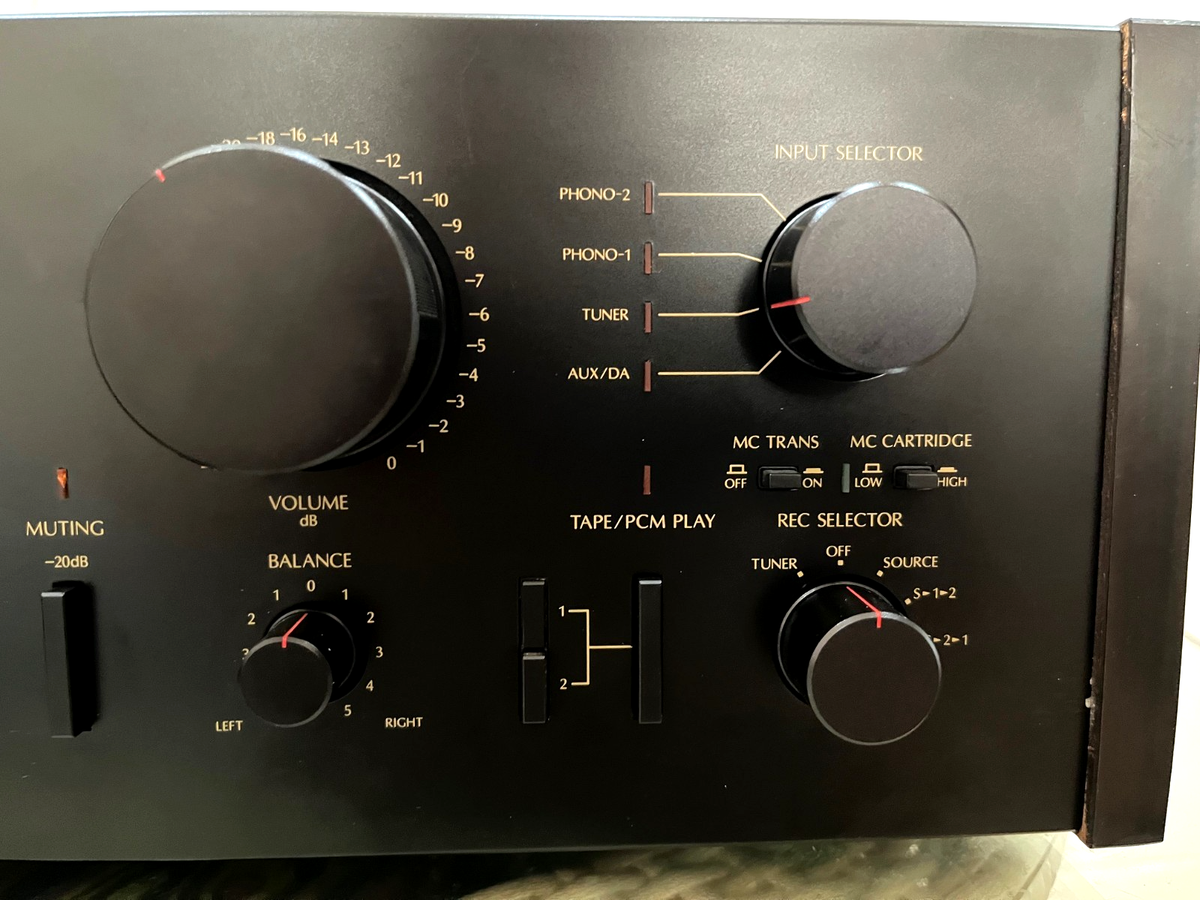 SANSUI　AU-D907G EXTRA Sansui AU-D907G Extra – Vintage Integrated Amplifier (Serviced