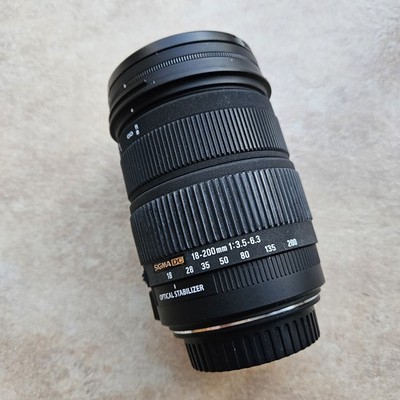 Zoomobjektiv Sigma 18-200mm 1:3.5-6.3 DC OS für Canon APS-C