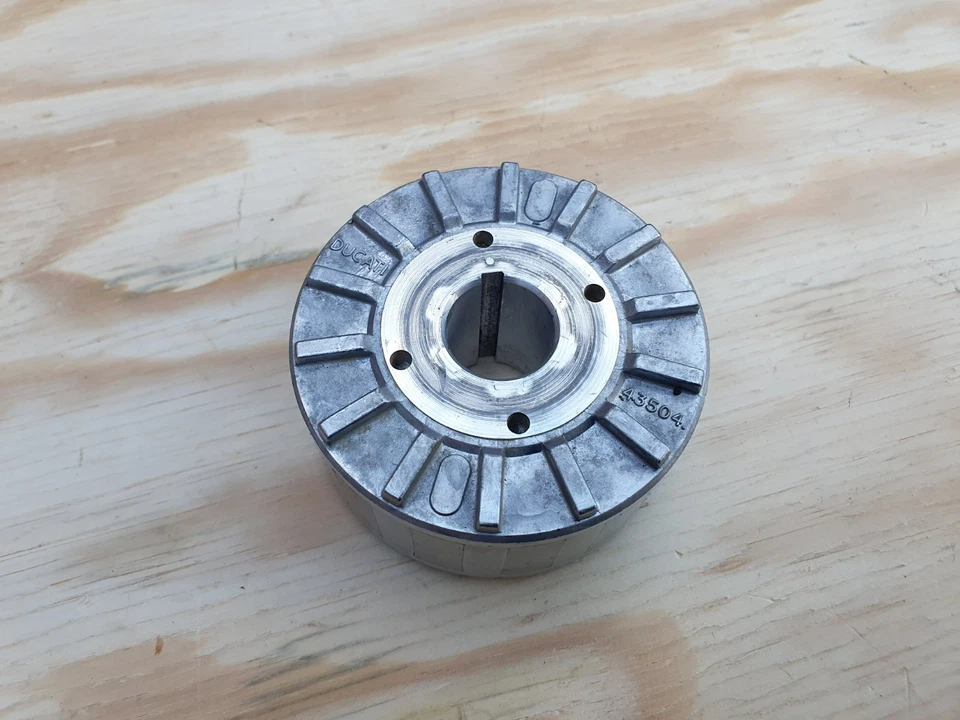 Ducati 600 SS  (93-99) ENGINE ZDM600A2C MAGNETO ROTOR - Image 3 of 4