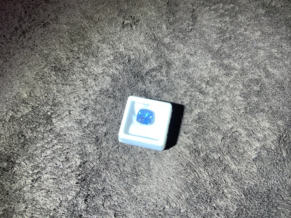 Natural Sky Blue Aquamarine Loose Oval Gemstone - Image 4 of 4