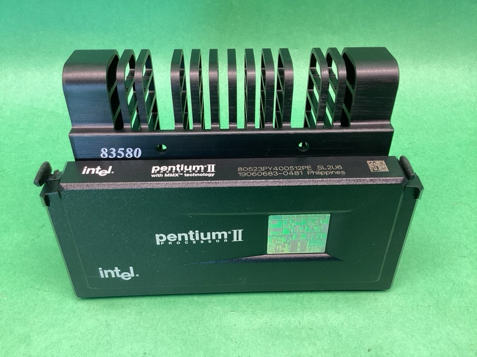 Vintage Intel Pentium II SL2U6 Slot Card Type w Heatsink + Other Card - UNTESTED - Image 2 of 4