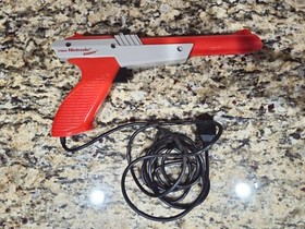 Nintendo NES-001 Console Controllers Zap Gun AC Adapter AV Cable 9 Games Tested!
