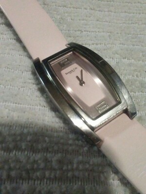 This Sleek Kenneth Core New York-Old Pink- Kenneth Cole Watch Women Silver Tone Tank Pink Dial Mesh  main image 4