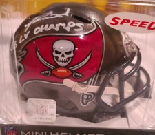 Ronald Jones Certified Autographed Buccaneers Helmet (Beckett)