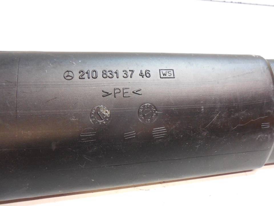 Mercedes W208 CLK430 1999 tubo de conducto de aire 2108313746 Foto 2 de 4