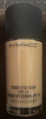 MAC Studio Fix Fluid SPF15 24HR N6 Matte Foundation + Oil Control