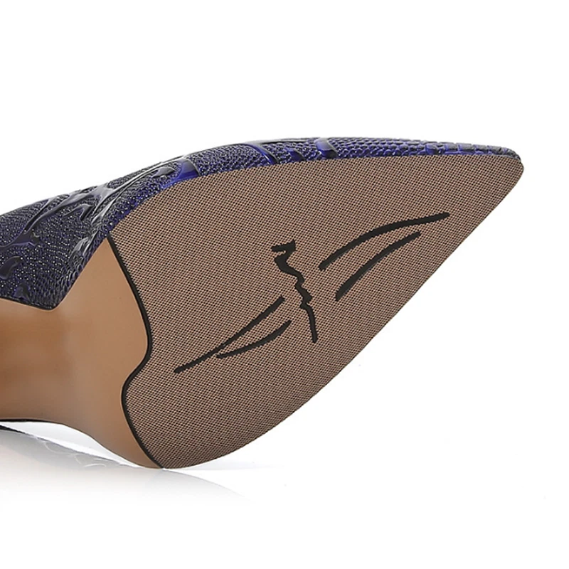 Anti-slip outsole detail