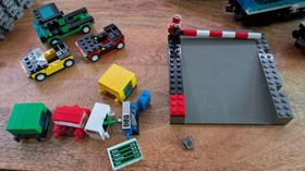 Lego 4561-1 Railway Express with Transformer and Speed Regulator mostly complete