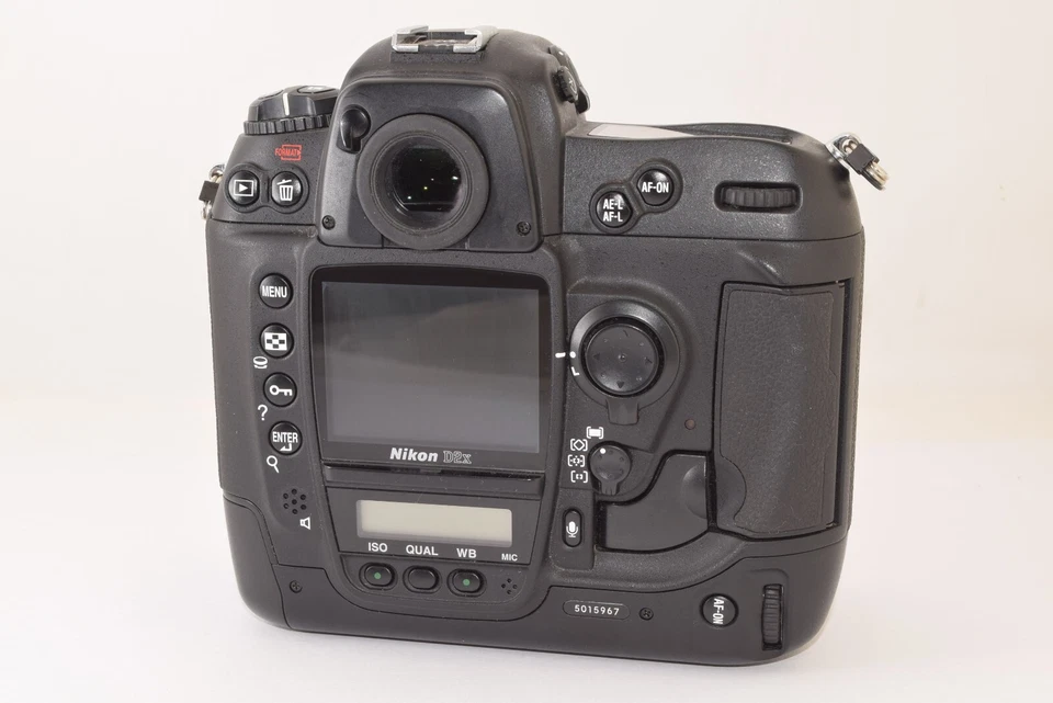 Cuerpo de cámara digital Nikon D2x 12,4 MP SLR solo 849 disparos de Japón 2505078 Foto 3 de 4