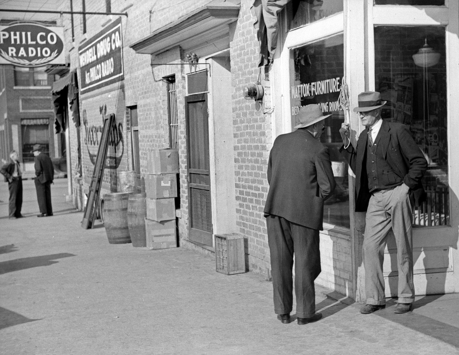 1939 Street Scene, Wendell, North Carolina Vintage Old Photo 8.5" x 11