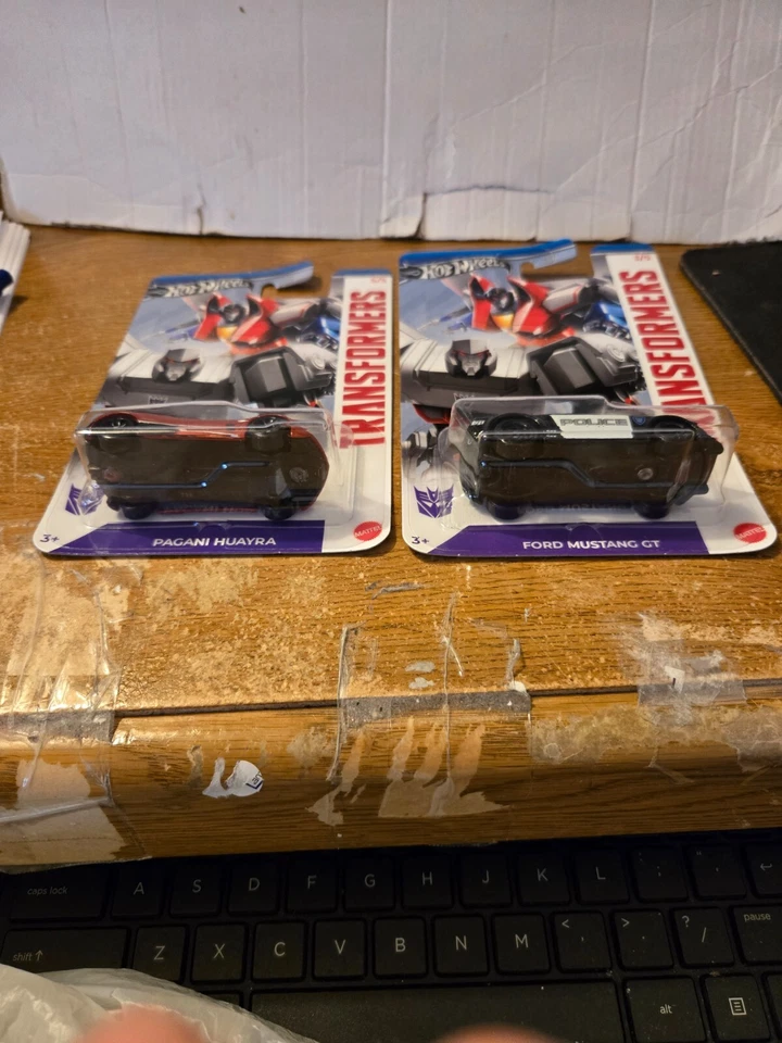 Hot Wheels 2024 Transformers complete set of 5 plus 1 gold bumblebee - Image 4 of 4