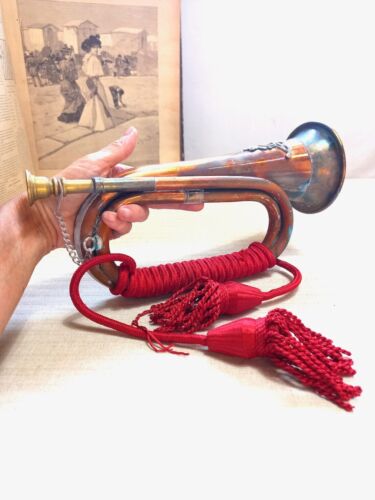 12" Hunting Bugle with Rope & Tassels - Brass Copper Horn Musical Instrument - Foto 3 di 6