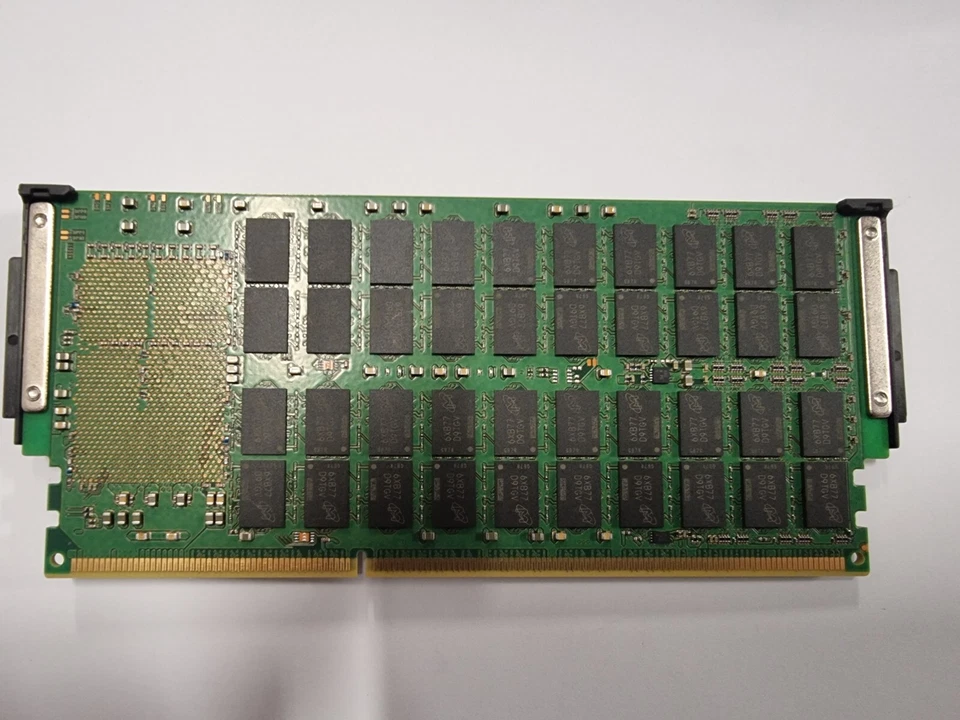 IBM EM94 128GB DDR4 CDIMM  - Immagine 2 di 2