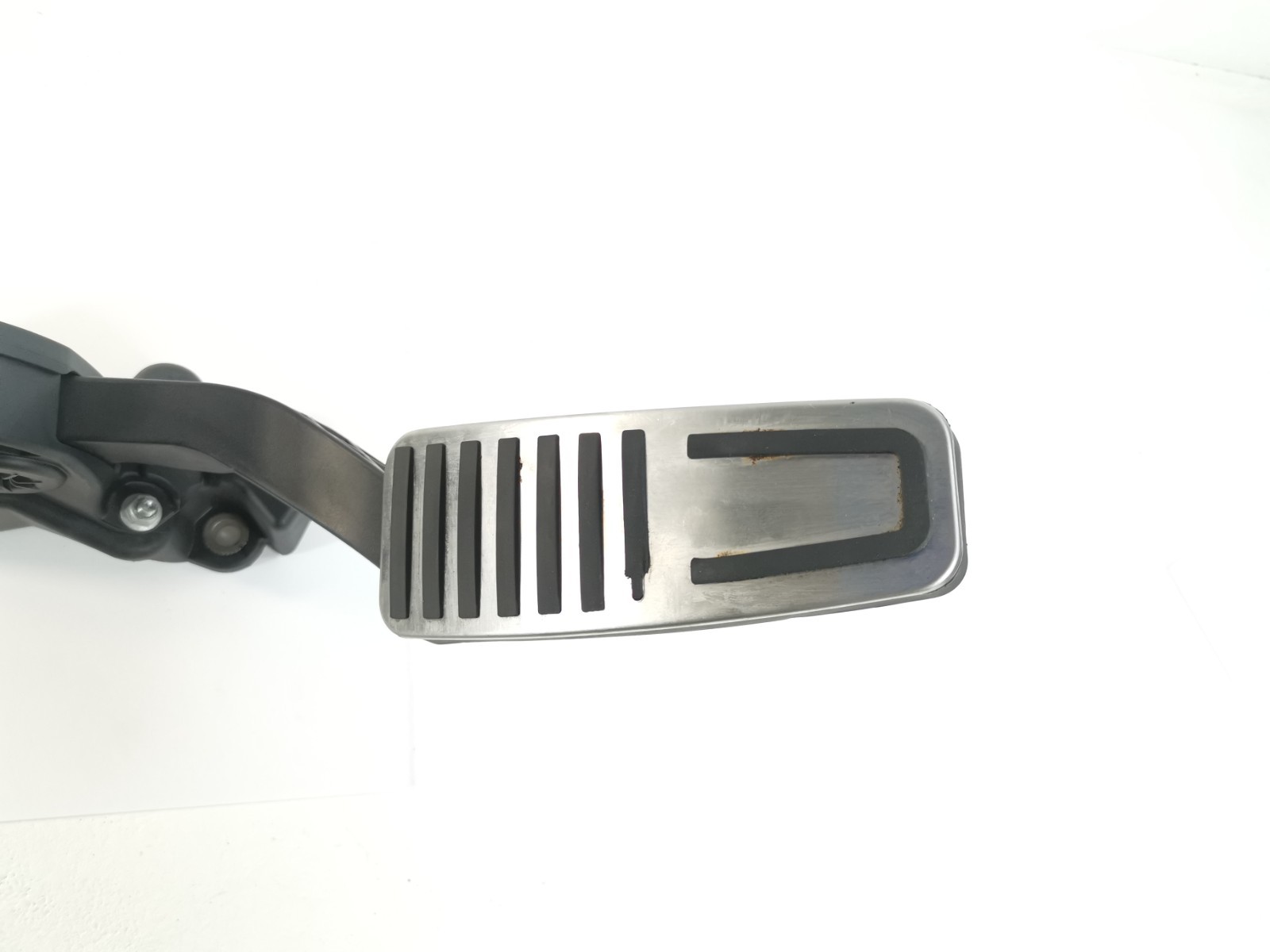 Maserati Levante 2018 Accelerator pedal P/N 04861714AF