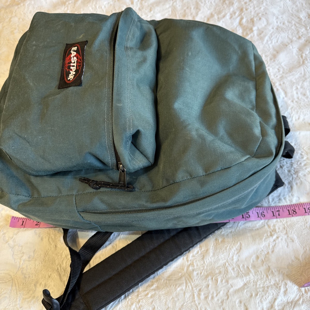 新品未使用　eastpak Backpacks Military green s-l400.jpg