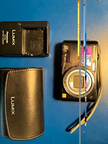 Panasonic LUMIX DMC-FH20 Compact 14MP 8x Optical Zoom 28mm Black Flash - product listing photo
