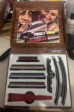 Marklin Mini-club Z scale Train Set 8901 with 3 passenger cars & tracks!
