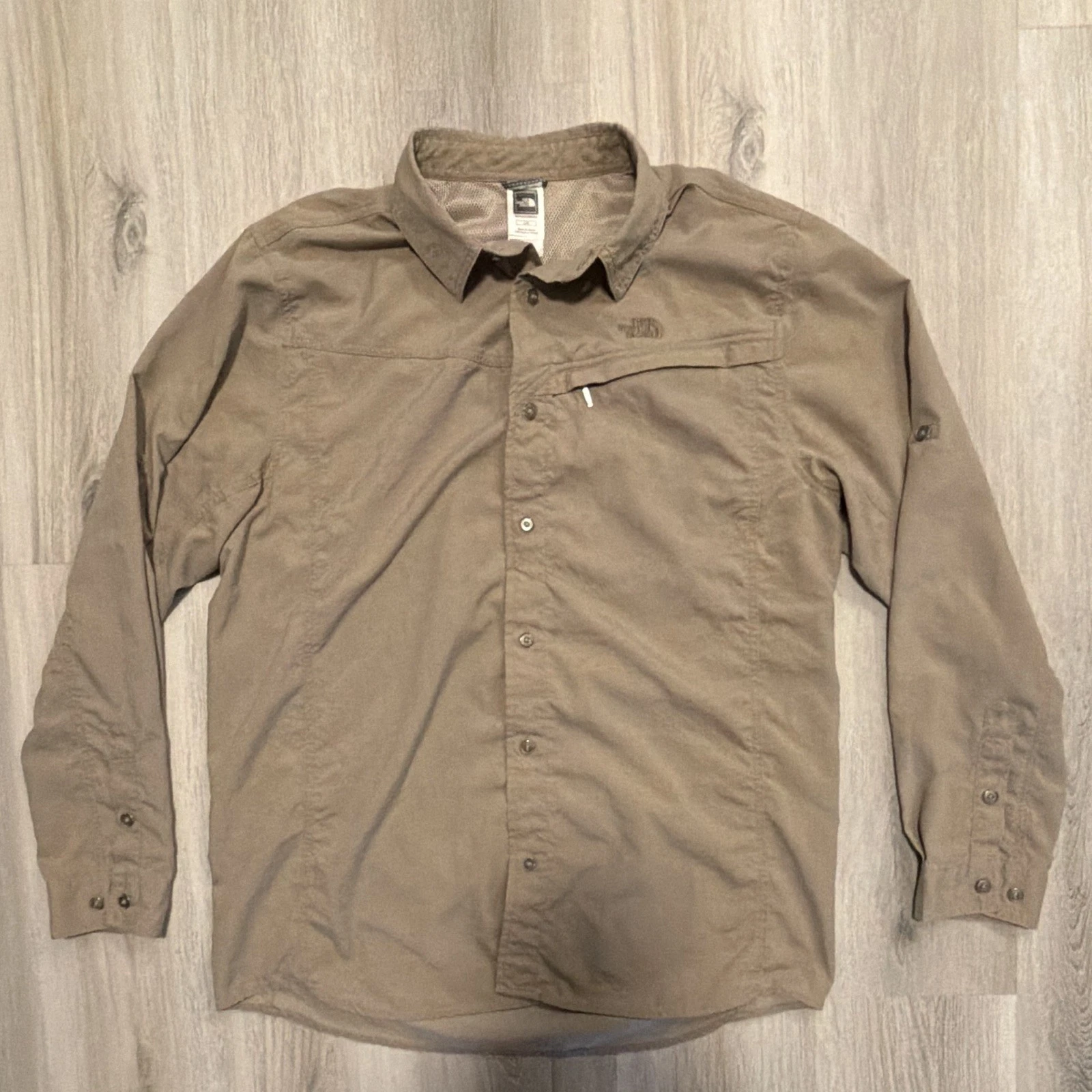 The North Face Men's Woven Nylon Button-Up Shirt Outdoor Size L