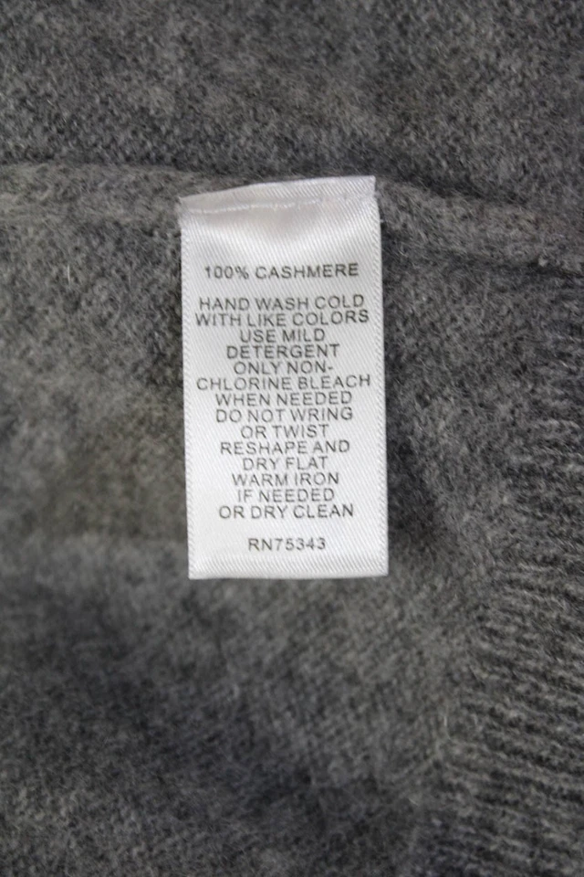 Cardigã Max Studio Feminino Cashmere Decote V Abotoado Cropped Cinza Tamanho M - Imagem 4 de 4