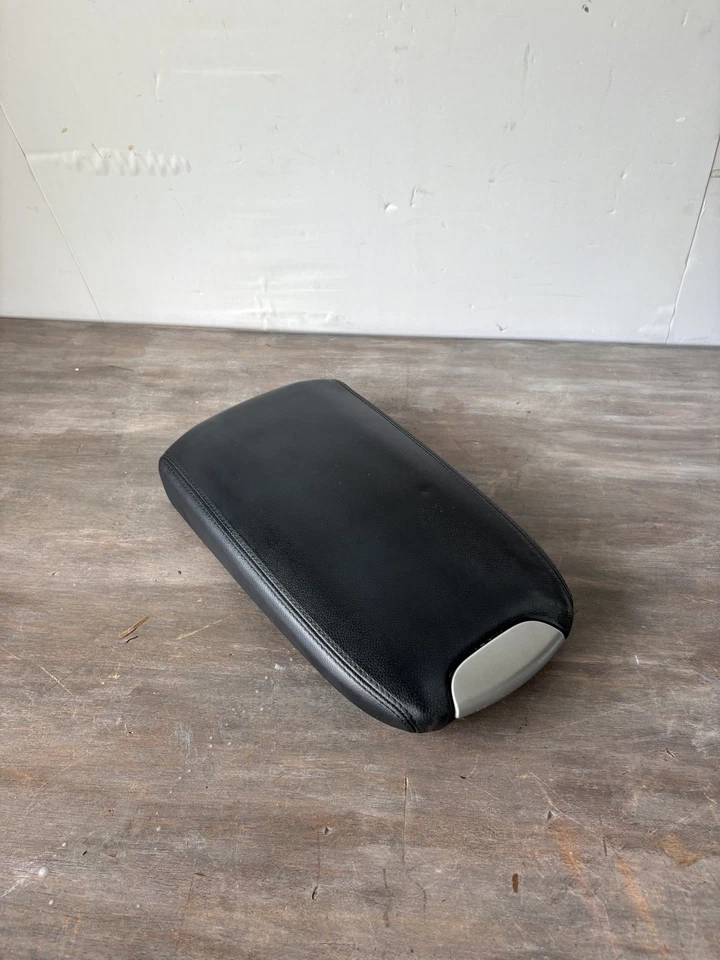 REPOSABRAZOS CONSOLA CENTRAL MERCEDES X164 ML320 ML350 ML550 GL350 GL550 NEGRO 06-12 Foto 3 de 4