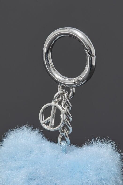 G-Dragon PEACEMINUSONE X MONAMHEE Plush KeyRing 2 Type Set G-Dragon PEACEMINUSONE X MONAMHEE Plush KeyRing 2 Type Set