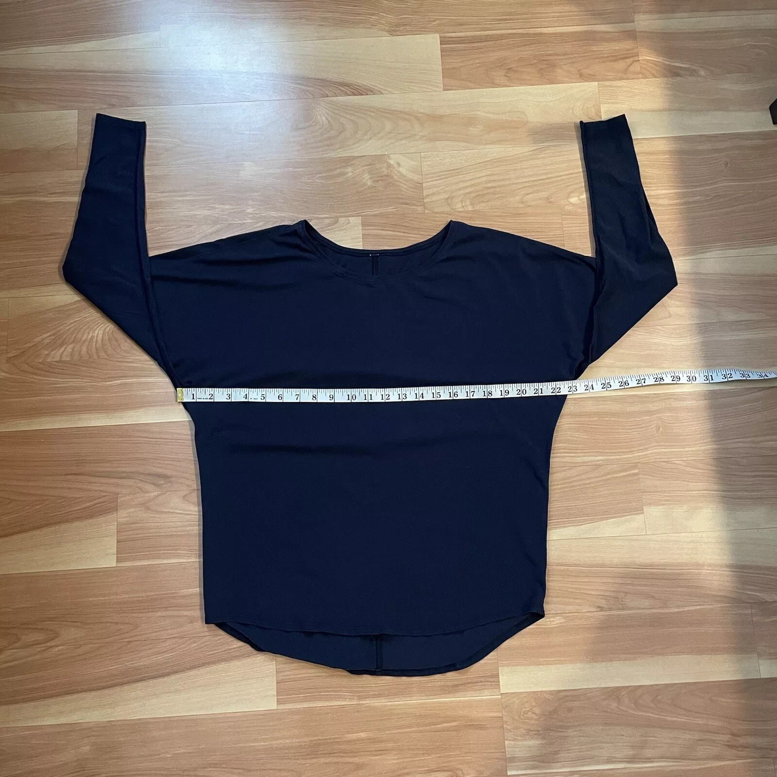 lululemon crew neck athletic workout short sleeve shirt