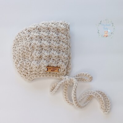 Baby Girl Hat in Newborn size knit bonnet, Newborn Photo Prop, Baby shower gift