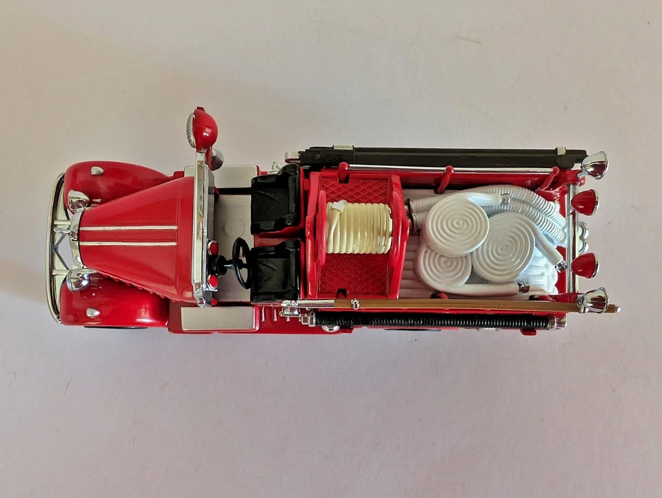 Matchbox Collectibles Models of Yesteryear YFE15-M 1935 Mack AB Fire Engine - Image 3 of 4