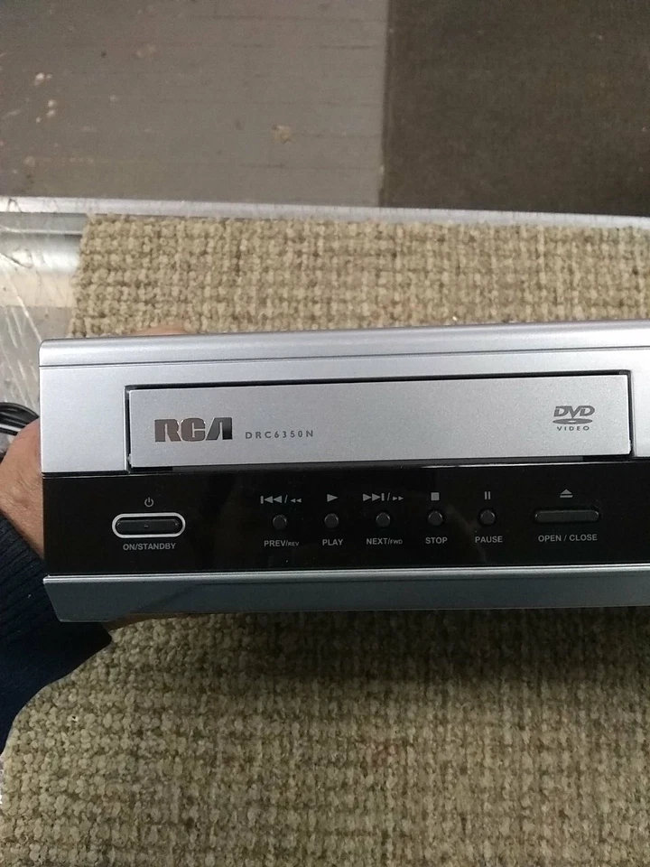 Reproductor combinado Hi Fi RCA DRC6350N DVD VHS 6 cabezales escaneo progresivo FUNCIONA (S5-3) Foto 2 de 4