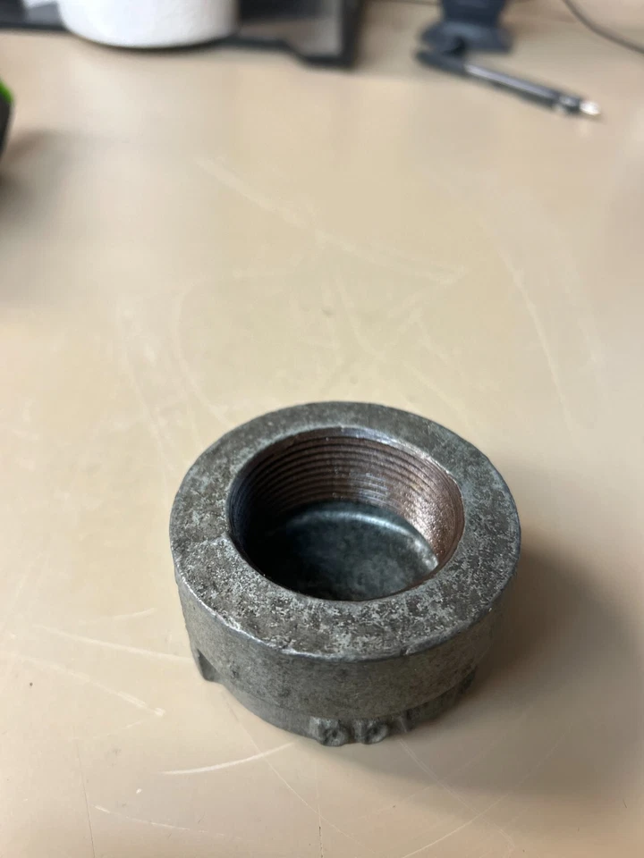 1.5" 300# Galvanized Malleable Iron Threaded Cap - Image 2 of 3