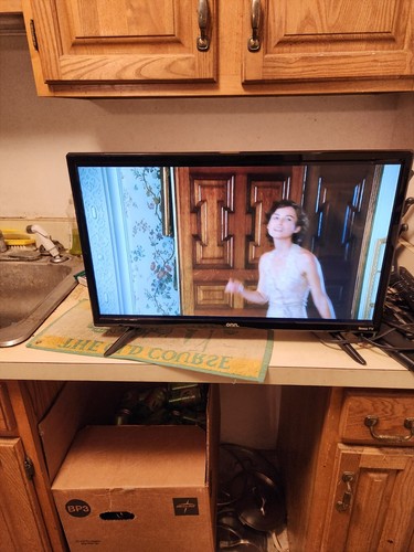 ONN 100012590 24 inch 720p LED Smart TV - Picture 4 of 7