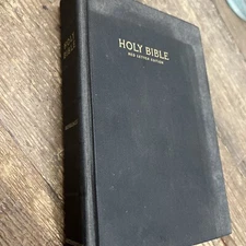 Holy Bible Self Pronouncing Edition KJV, illustrated