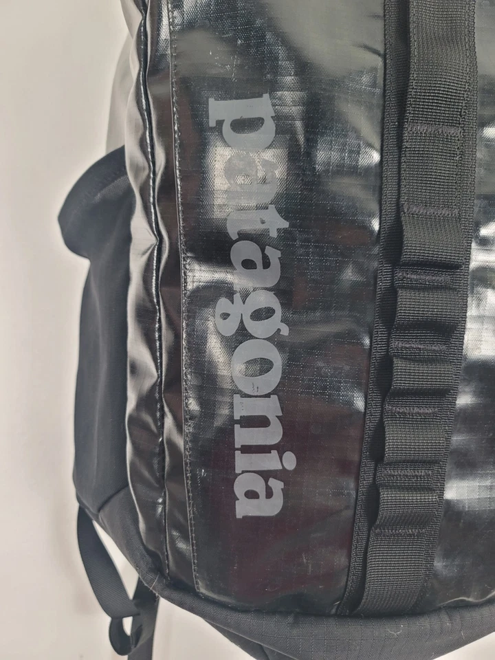 Mochila Patagonia Black Hole Pack 25L Negra Recubierta de TPU Resistente al Agua Exterior Foto 4 de 4