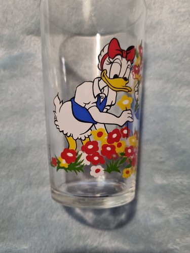 Set of 4 very rare vintage Disney Donald Duck drinks glasses - Picture 3 of 16
