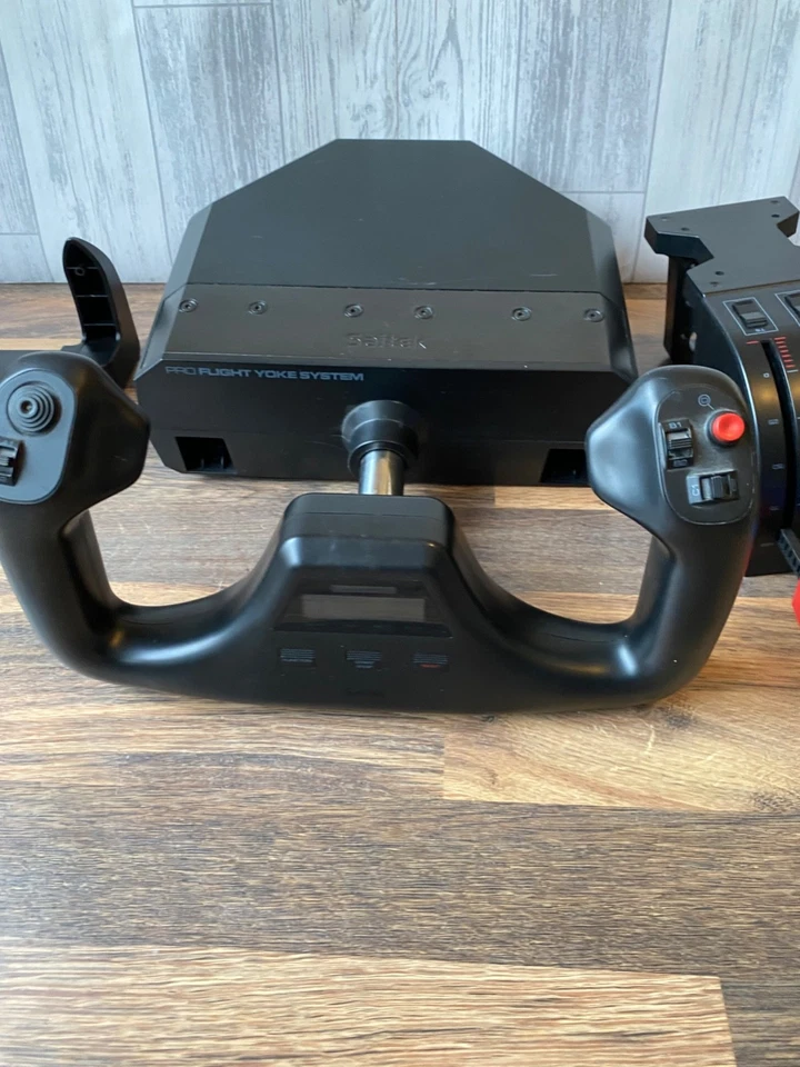 Logitech G Saitek Pro Flight Yoke System With Throttle Quadrant And Clamps - Image 4 of 4