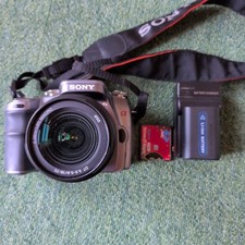 Sony DSLR A100 Digital SLR Camera with DT 18 70mm Lens Fully Functional