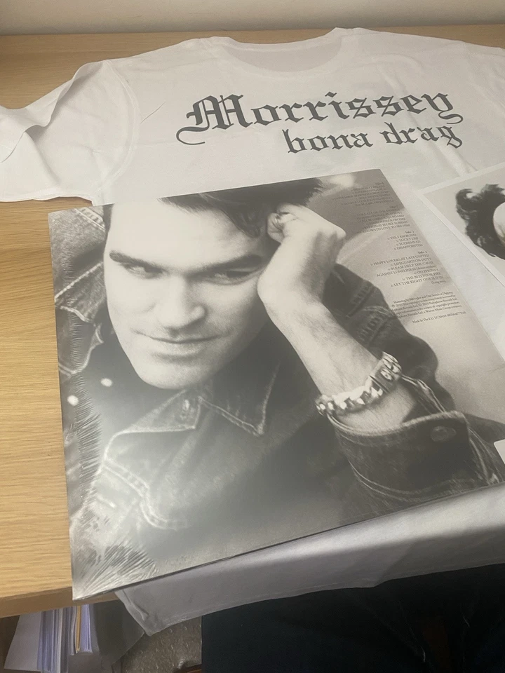Morrissey Bona Drag Ltd Ed Bundle 2x Teal Vinyl LP, T-Shirt & Print - Image 4 of 4
