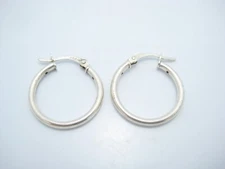 SU Sterling Silver Smooth Hoop Dangle Earrings