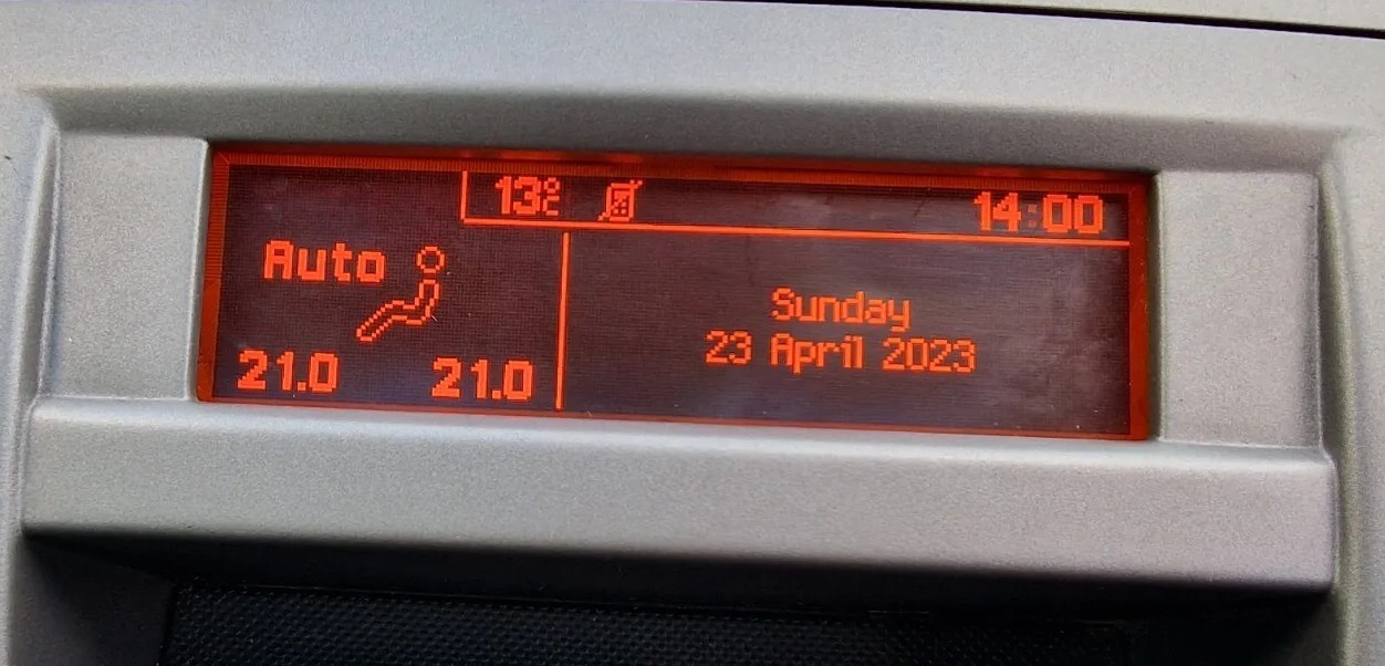 LCD Screen For Peugeot 407 407SW 2004-2010 HDI Couple Instrument