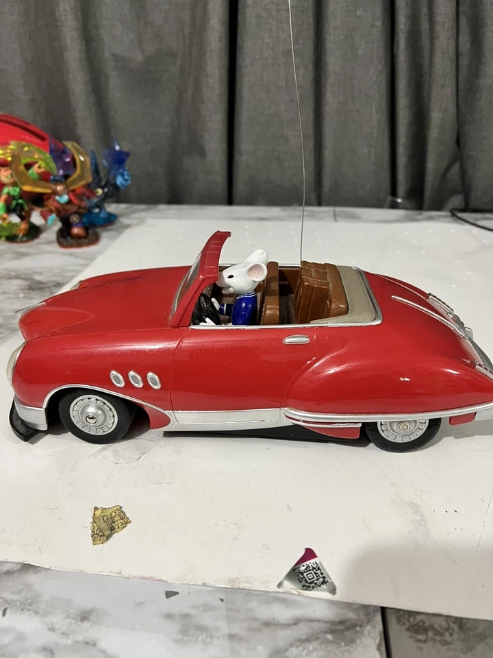 Vintage Stuart Little RC Car Radio Shack NO REMOTE - Image 2 of 4