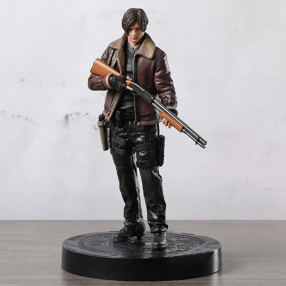 Resident Evil 4 Remake Collector's Edition Leon Statue Figure Box