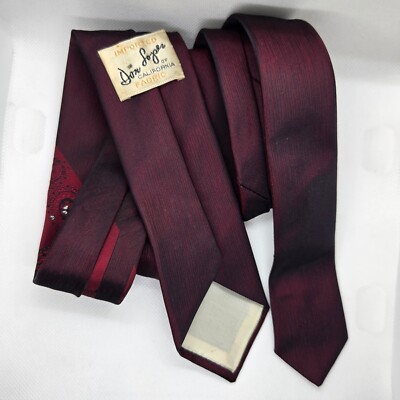 VTG MCM Tie Weinstock-Hale Burgundy Paisley Don Soper Fabrics of CA Mid-Century