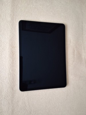 Apple iPad Pro 11 (2022 4. Generation) mit 128 GB Wi-Fi mit Magic Keyboard