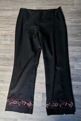 STREET ONE supertolle Hose 7/8 schwarz  Stickerei         Gr. 38  so cool