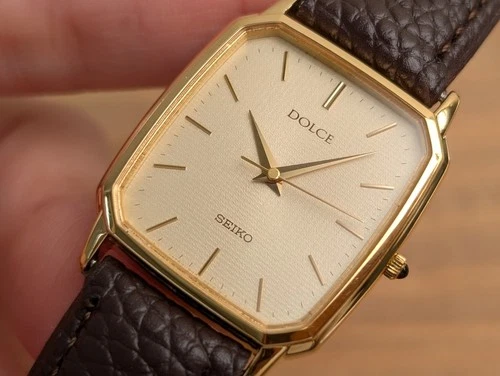 1995 SEIKO Dolce 8N41-5160 Gold Quartz Men's Watch Vintage 27mm