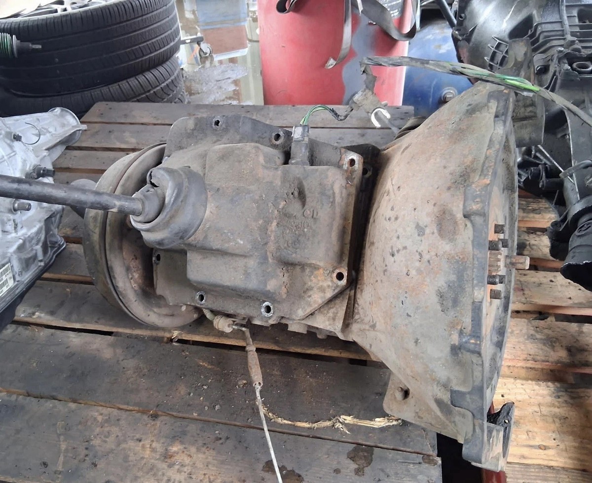 🔥🔥1989 CHEVY GMC 5.7 350 SBC C6500 4SPEED 2WD SM465 465452
