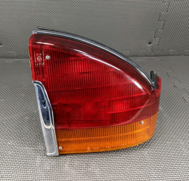 OEM 1986 JAGUAR XJS REAR RIGHT TAILLIGHT TAIL LIGHT eBay