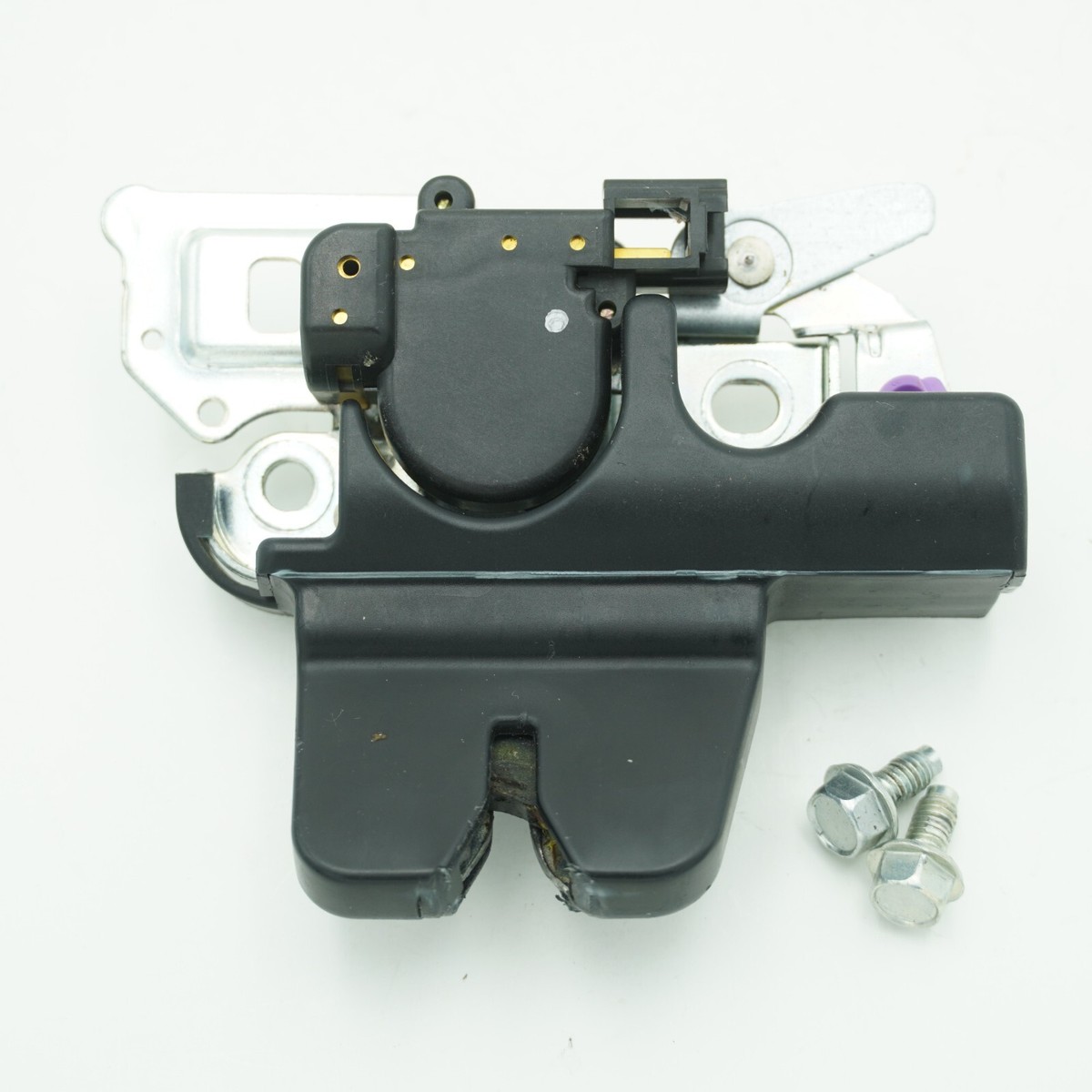 2002 - 2006 Toyota Camry Trunk Lid Latch Manual Lock Release