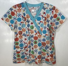 Scrub Top womens size M Medium Bees Butterflies Flowers Dragonflies Caterpillars